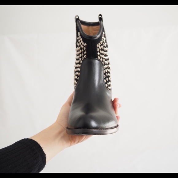 Boots - Picture 5 of 5